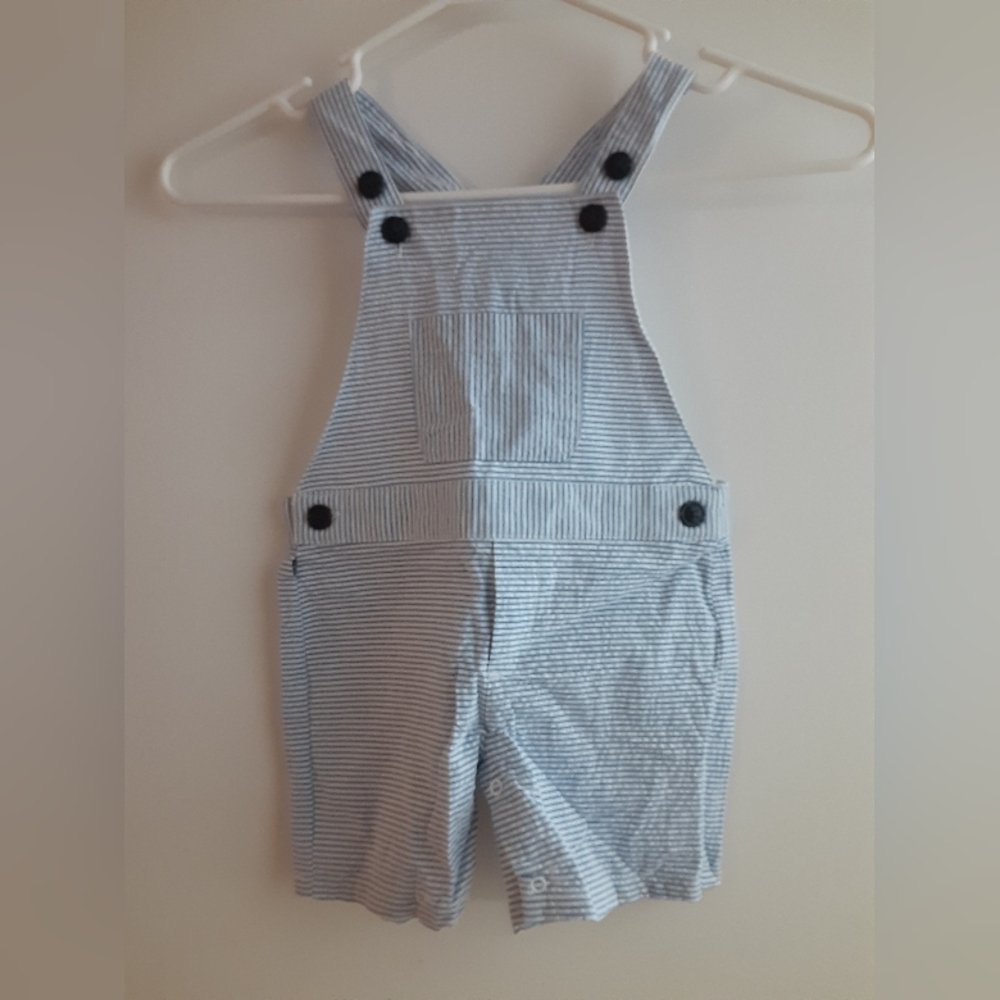 Boys overall shorts NWOT 24 MONTHS